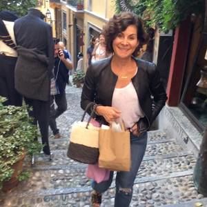 Meet your Posher, Sharon